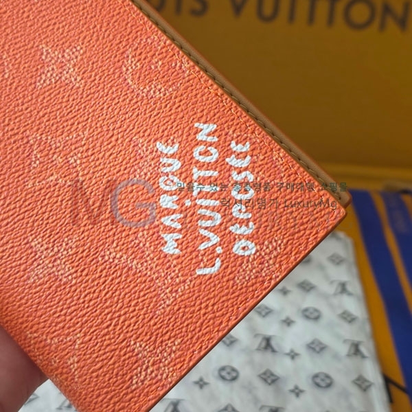 ���̺��� �н���Ʈ Ŀ�� �������� M26831-2