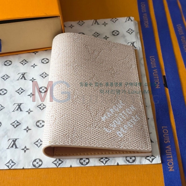 ���̺��� �н���Ʈ Ŀ�� �������� M26831-5