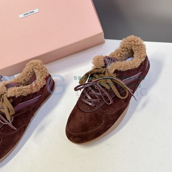 ���� �̿�̿� ����Ŀ�� MI3378923-2