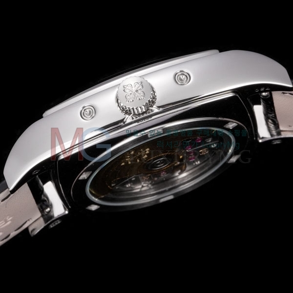 �����ʸ� �ð� 5135G-4