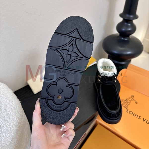 ���� ���̺��� �� ���� LV4381371-3