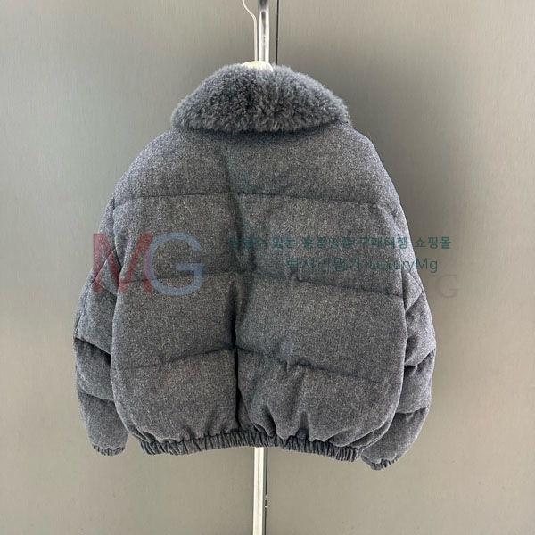 ���� ���ڷ� ��ġ�ڸ� �ٿ� �е� BC52354066-1