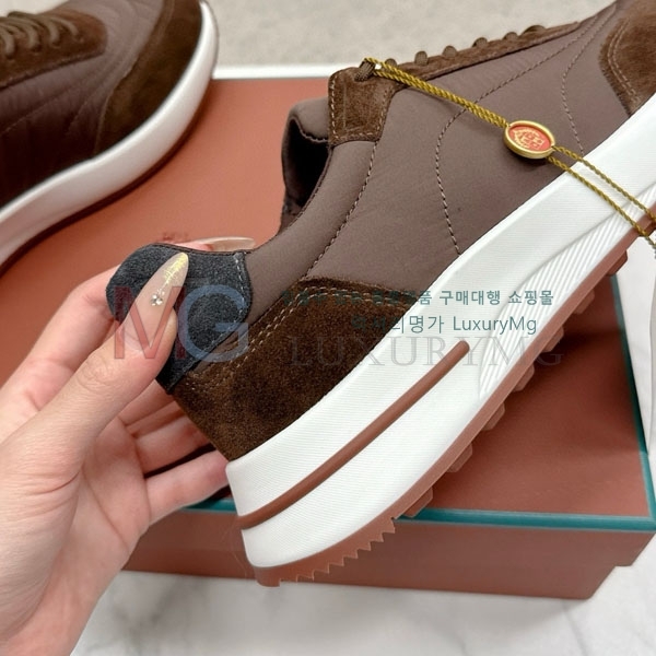 ���� �η�**�� ����Ŀ�� LP6706933-4