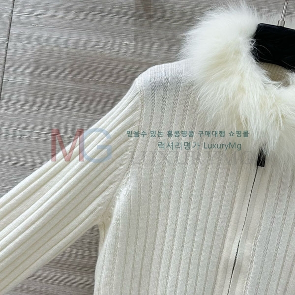 ���� �η�**�� ������ ����� ��Ŷ LP451044-1