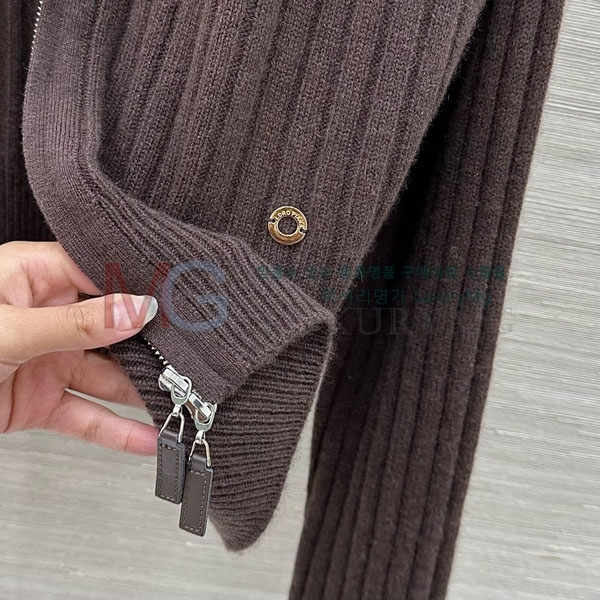 ���� �η�**�� ������ ����� ��Ŷ LP451044-3