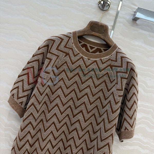 ���� �η�**�� ���� Ƽ���� LP345777-8