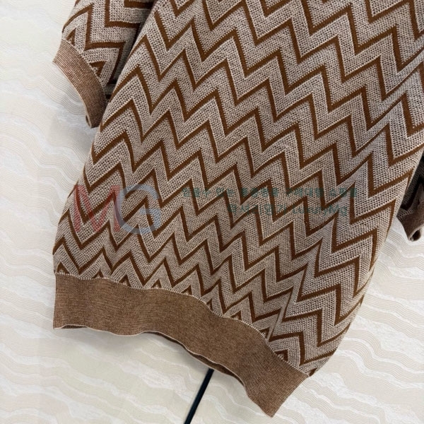 ���� �η�**�� ���� Ƽ���� LP345777-8