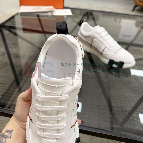 ���� �����޽� ����Ŀ�� HE566301-1