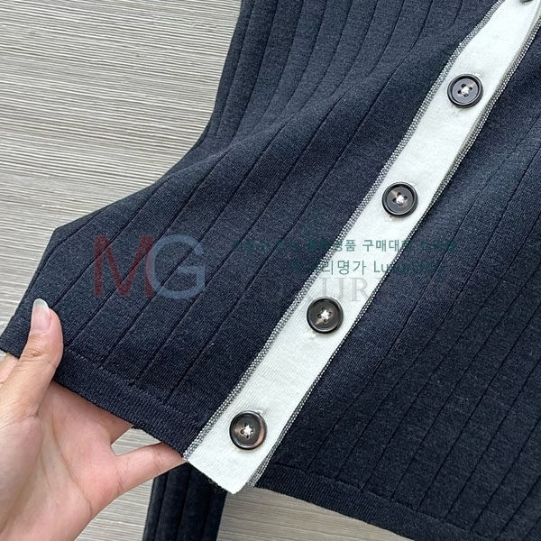 ���� ���ڷ� ��ġ�ڸ� ������ ����� BC643409-4