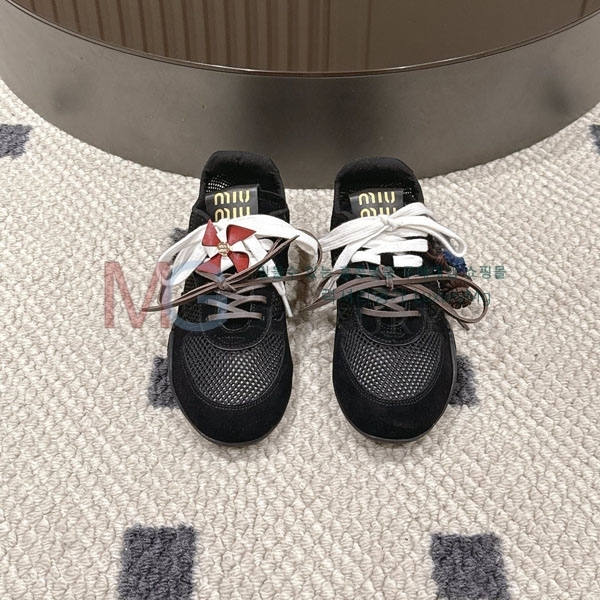 ���� �̿�̿� ����Ŀ�� 1M622810