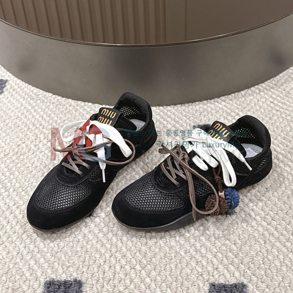 ���� �̿�̿� ����Ŀ�� 1M622810