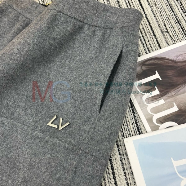 ���� ���̺��� ��ĿƮ LV565704-1