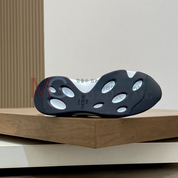 ���� ����Ƽ  ����Ŀ�� BT666501-3