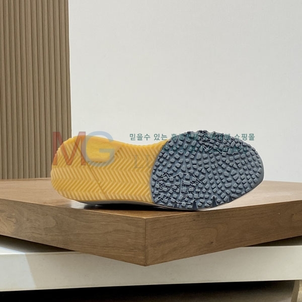 ���ڷ� ��ġ�ڸ� ����Ŀ�� BC775483-3