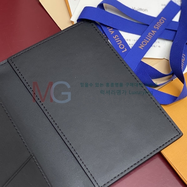 ���̺��� �н���Ʈ Ŀ�� �������� M26774-1