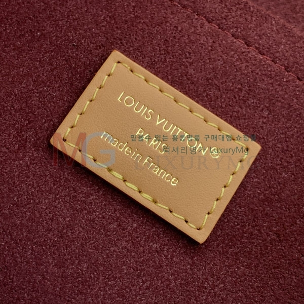 ���̺��� ĳ���� �̽�Ʈ ����Ʈ M28101-1