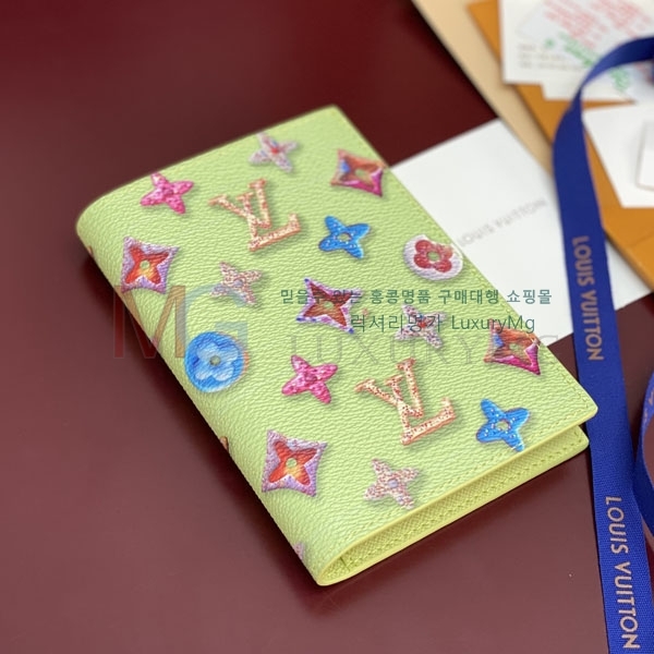 ���̺��� �н���Ʈ Ŀ�� �������� M28281-1