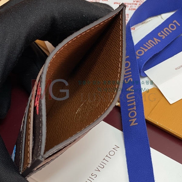 ���̺��� ī�� Ȧ�� M28284-1