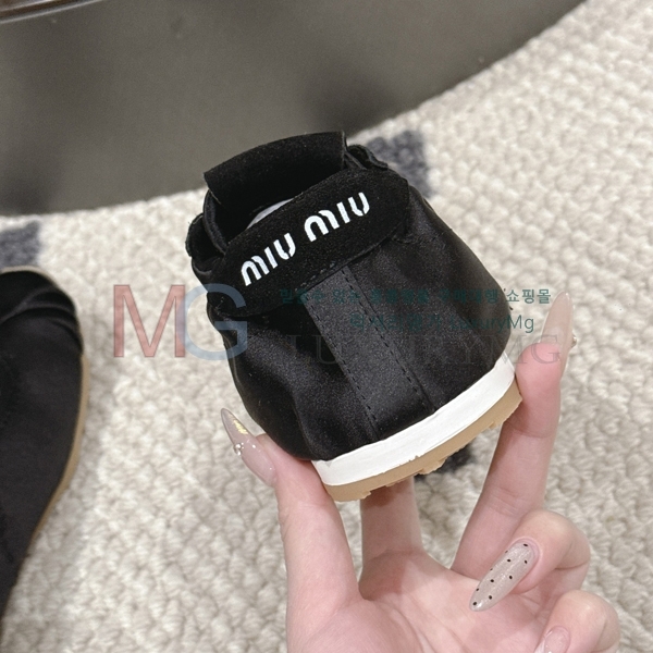 ���� �̿�̿� ����Ŀ�� MI528193-1