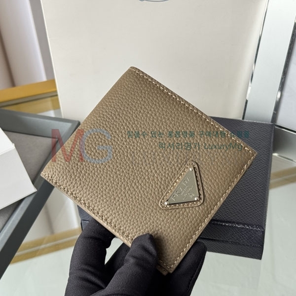 ����� ������ 2M0513-51