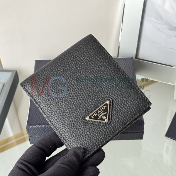 ����� ������ 2M0513-52