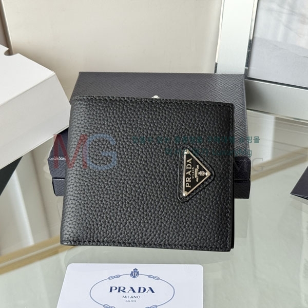 ����� ������ 2M0513-52