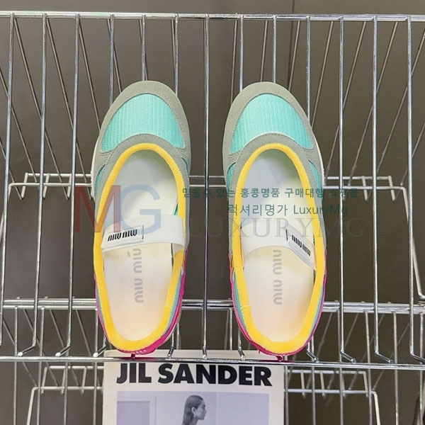 ���� �̿�̿� ����Ŀ�� 2M551123