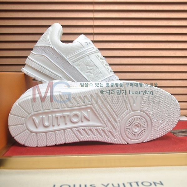 �������� ����*�� ����Ŀ�� LV774560-3