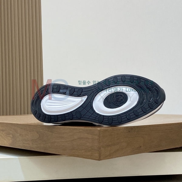 ���� ��**�� ����Ŀ�� MO226033-2