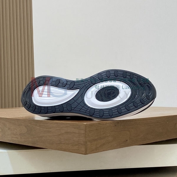 ���� ��**�� ����Ŀ�� MO226033-3