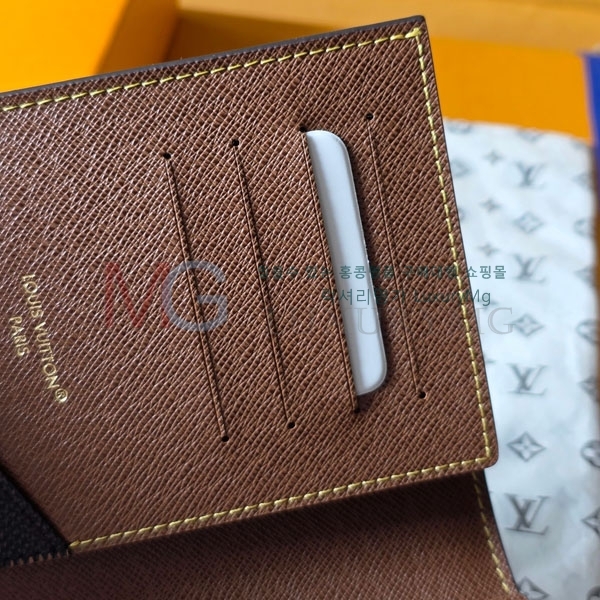 ���̺��� �н���Ʈ Ŀ�� �������� N40872-1