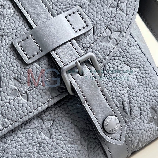 ���̺��� ũ�������� �޽��� M28324-1