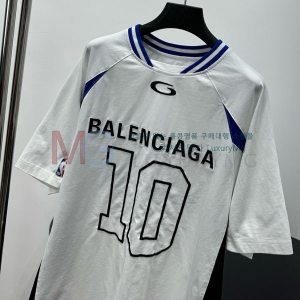 �������� �߷��þư� ���� Ƽ���� BL63404-9