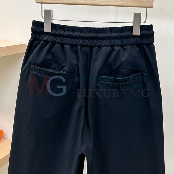 ���� ���ڷ� ��ġ�ڸ� �ݹ��� 2343523-1