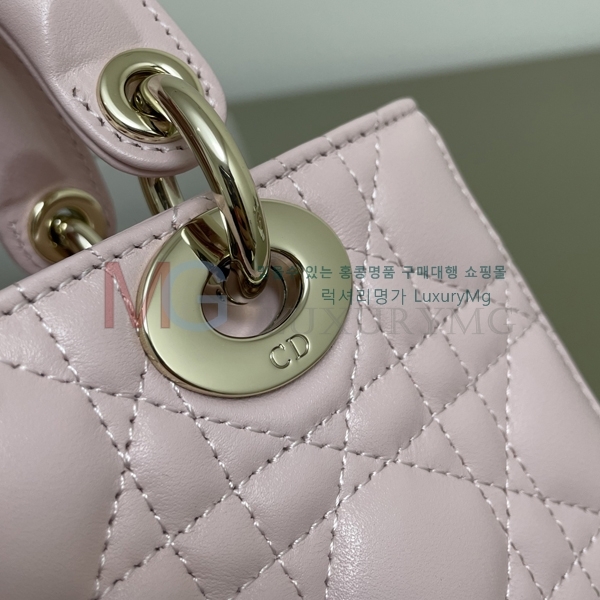 ��� ���̵� �� ���̹� M599090-103