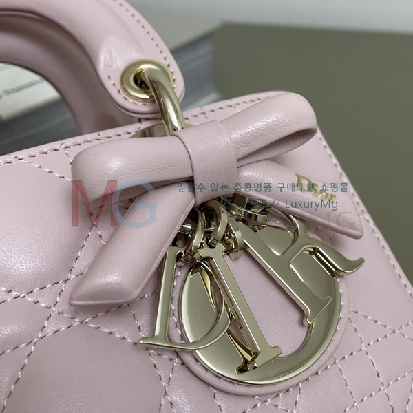 ��� ���̵� �� ���̹� M599090-103