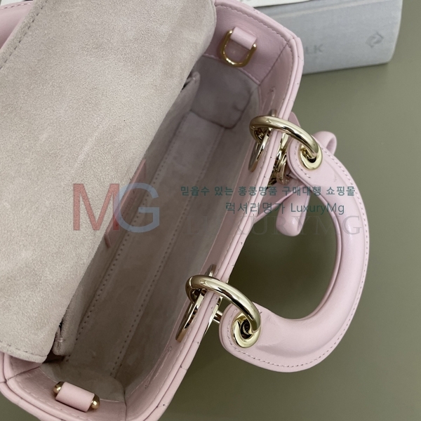 ��� ���̵� �� ���̹� M599090-103