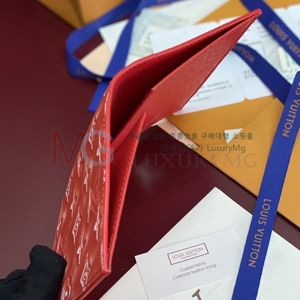 ���̺��� �н���Ʈ Ŀ�� �������� M28595-3