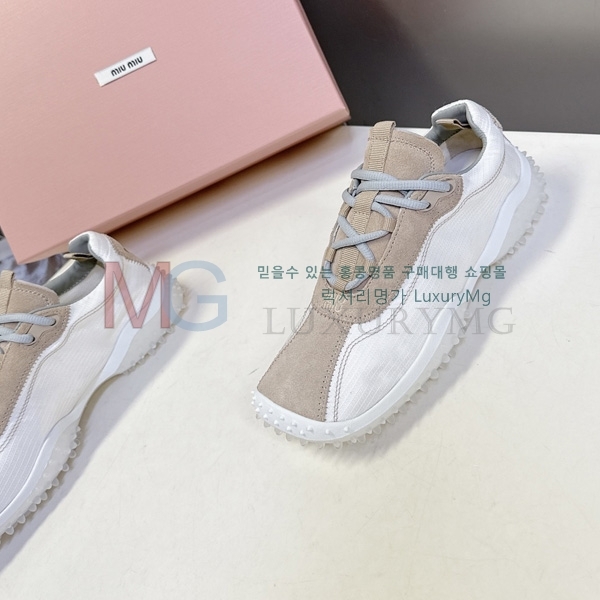 ���� �̿�̿� ����Ŀ�� MIU02240-3