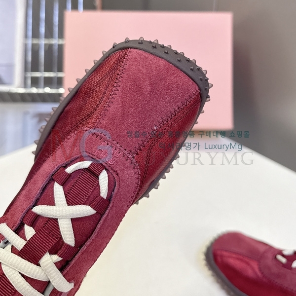 ���� �̿�̿� ����Ŀ�� MIU02240-1